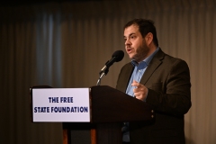R.-Hanser-at-Podium-2